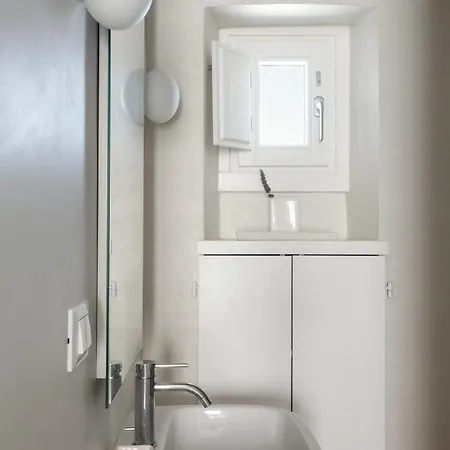 Formica أوستوني